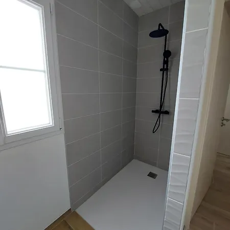 Maison De - Classe Meuble De Tourisme 3 Etoiles Дом отдыха *